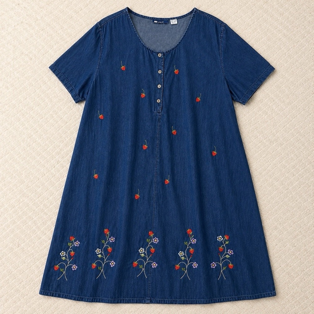 La Cera 4X Chambray Dress Embroidered Strawberries Floral Cottagecore Cotton